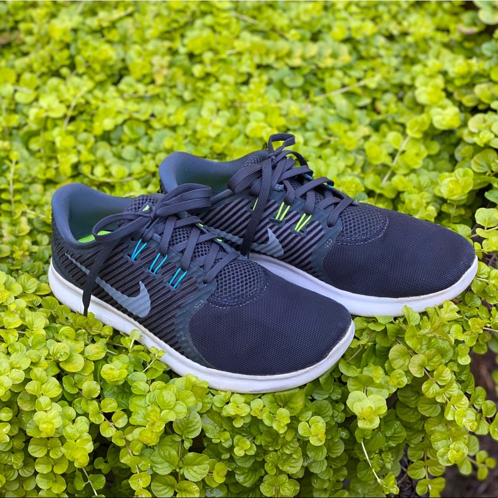 Nike Free atm CMTR Shoes